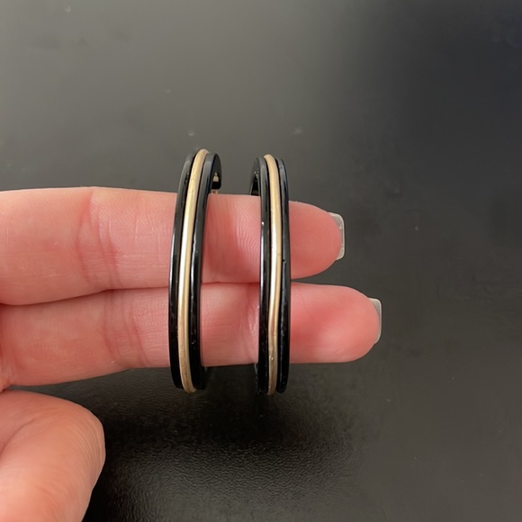 Area hoop earrings - Picture 6 of 7